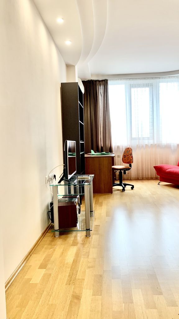 Аренда 4-комнатной квартиры, Самара, Венцека,  1