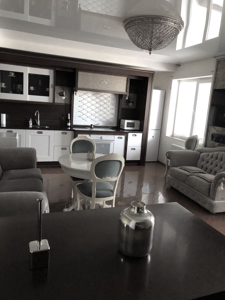 Аренда 3-комнатной квартиры, Самара, Молодогвардейская,  139