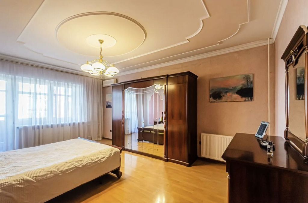 Аренда 4-комнатной квартиры, Самара, Братьев Коростелевых,  142