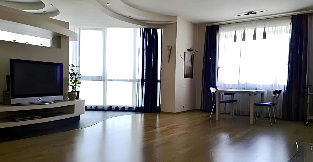 Аренда 4-комнатной квартиры, Самара, Венцека,  1