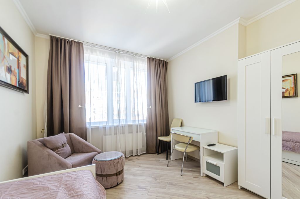 Аренда 4-комнатной квартиры, Самара, Чапаевская,  205