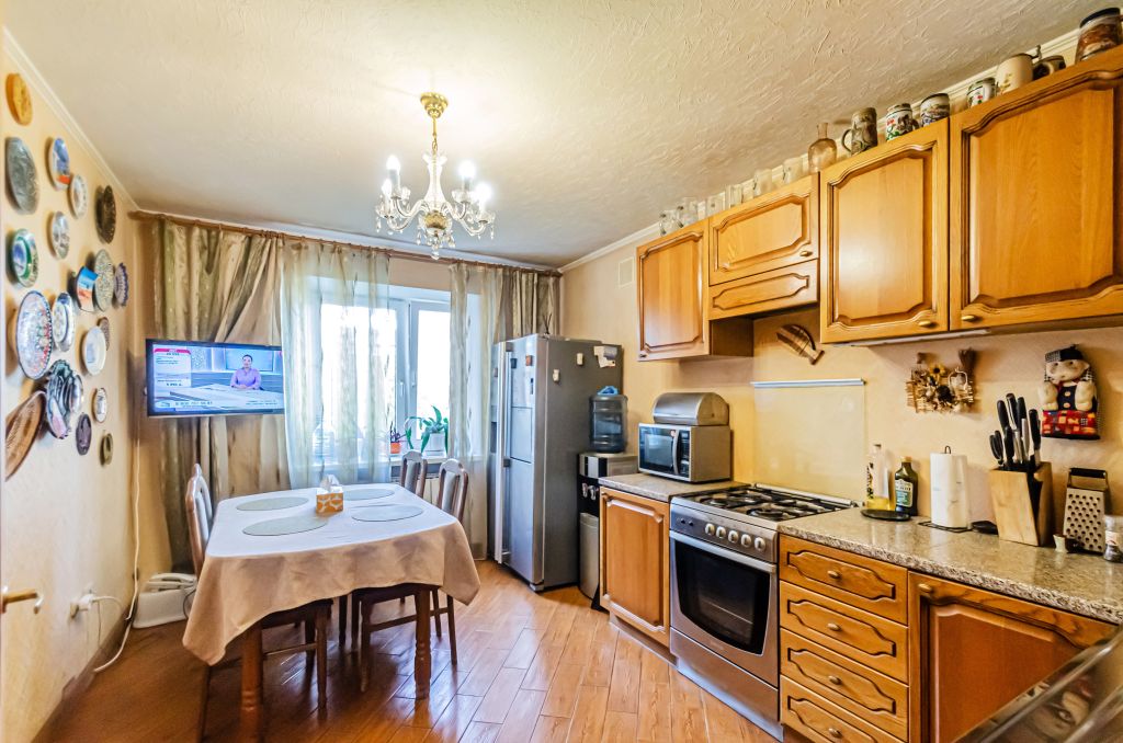 Продажа 4-комнатной квартиры, Самара, Самарская,  268