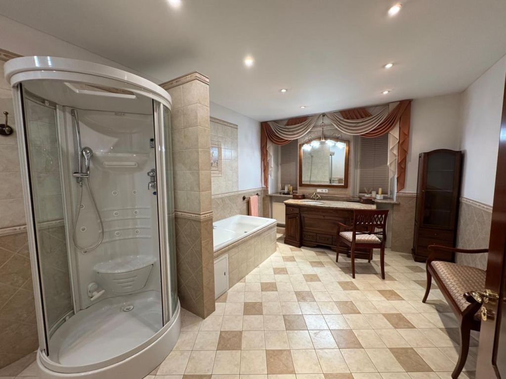 Аренда 5-комнатной квартиры, Самара, Ленинская,  202