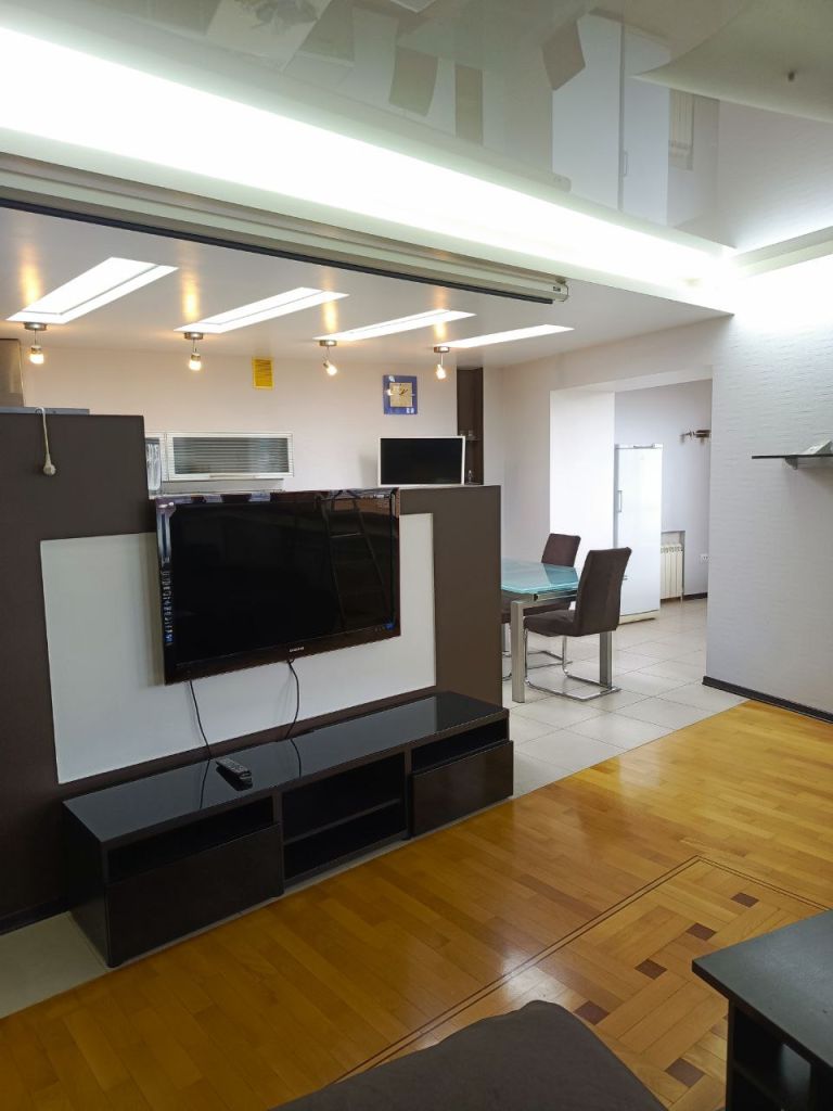 Аренда 4-комнатной квартиры, Самара, Садовая,  280