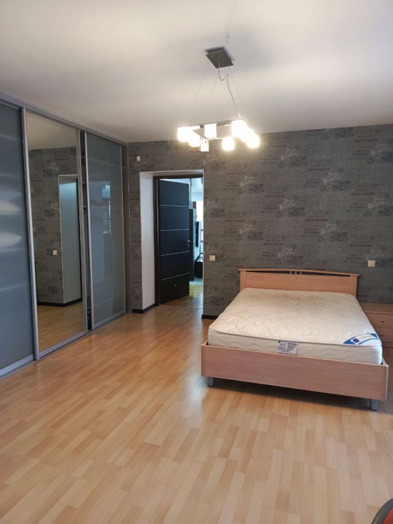 Аренда 4-комнатной квартиры, Самара, Садовая,  280