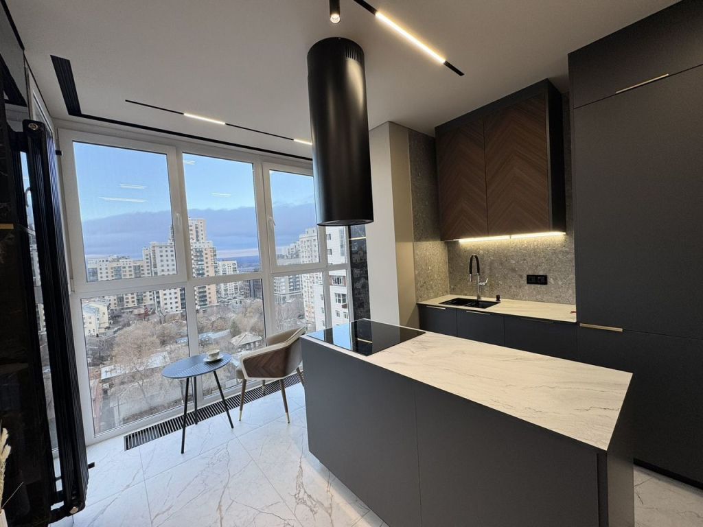 Аренда 3-комнатной квартиры, Самара, Маяковского,  44