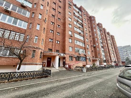 Продажа 4-комнатной квартиры, Тольятти, 70 лет Октября,  43