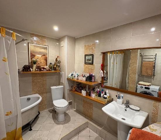 Продажа 4-комнатной квартиры, Тольятти, Мира,  89