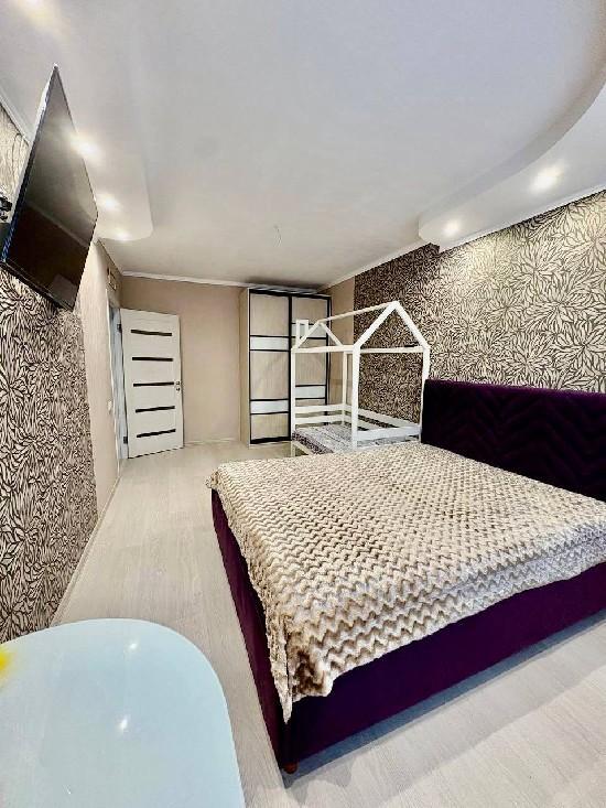 Продажа 3-комнатной квартиры, Тольятти, Свердлова,  74