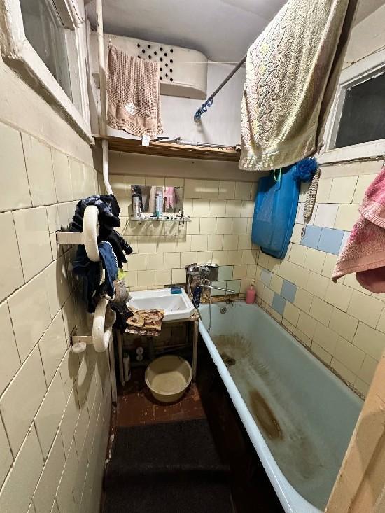 Продажа 3-комнатной квартиры, Тольятти, Баныкина,  28