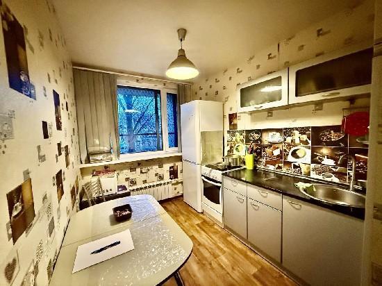 Продажа 2-комнатной квартиры, Тольятти, Свердлова,  49