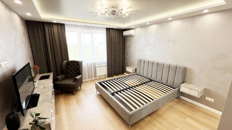 Продажа 3-комнатной квартиры, Тольятти, Революционная,  51