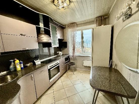 Продажа 3-комнатной квартиры, Тольятти, Тополиная,  15